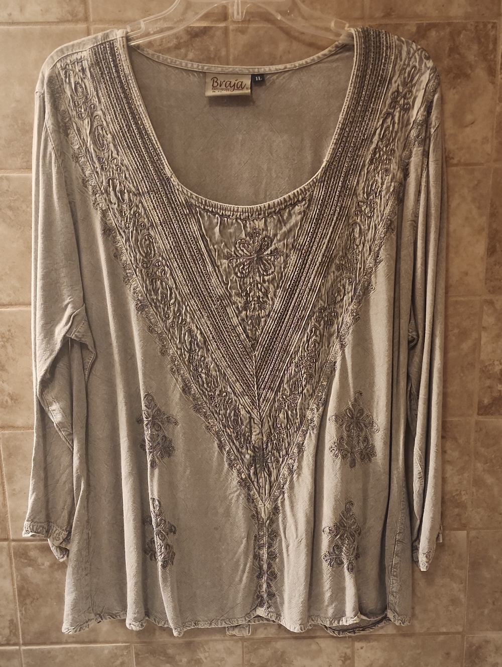 Braja Light Gray Long-Sleeve Embroidered Scoop Neck Top